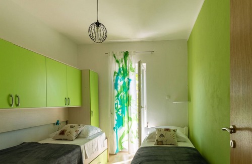 Sukosan Apartment | Two bedroom apartment near beach Sukošan, Zadar (A-6239-c)