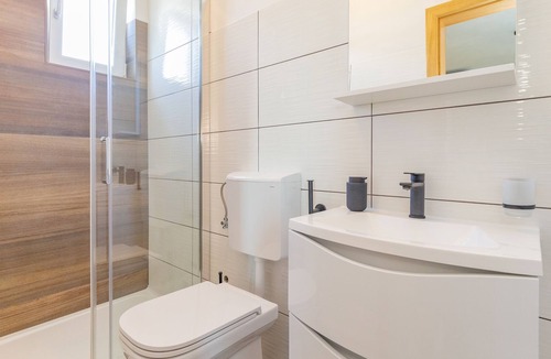 Sukosan Apartment | Two bedroom apartment near beach Sukošan, Zadar (A-6239-c)