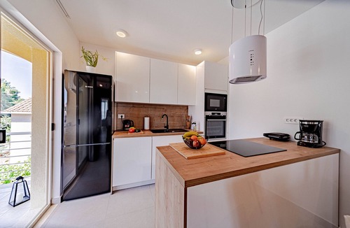 Prizba Apartment | Two bedroom apartment near beach Prižba, Korčula (A-22068-a)