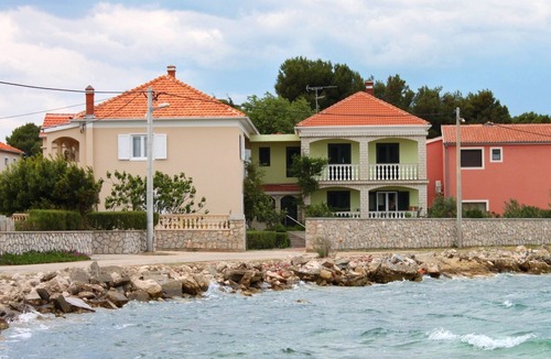 Pasman Apartment | Two bedroom apartment near beach Pašman (A-685-a)