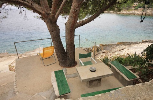 Prigradica Apartment | Two bedroom apartment near beach Prigradica, Korčula (A-9140-a)