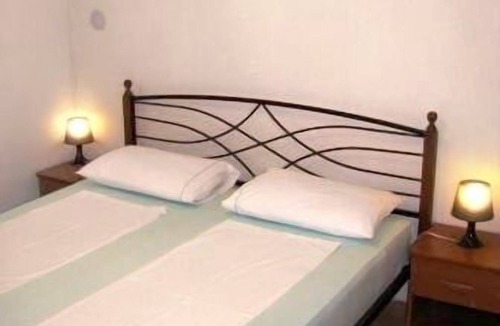 Grebastica Apartment | Two bedroom apartment with terrace Grebaštica, Šibenik (A-966-a)