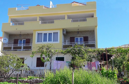 Grebastica Apartment | Two bedroom apartment with terrace and sea view Grebaštica, Šibenik (A-13365-a)