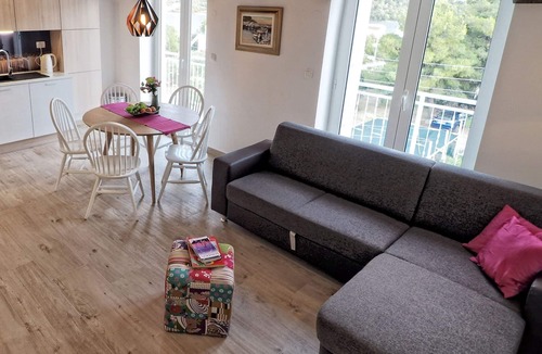Grebastica Apartment | Two bedroom apartment with air-conditioning Grebaštica, Šibenik (A-477-d)