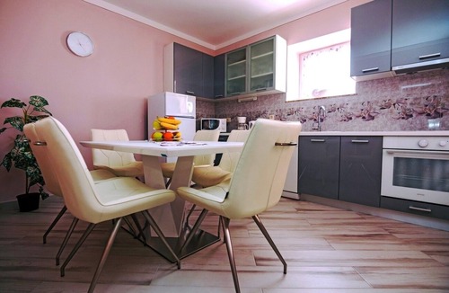 Banjol Apartment | Two bedroom apartment with a swimming pool Banjol, Rab (A-21952-a)