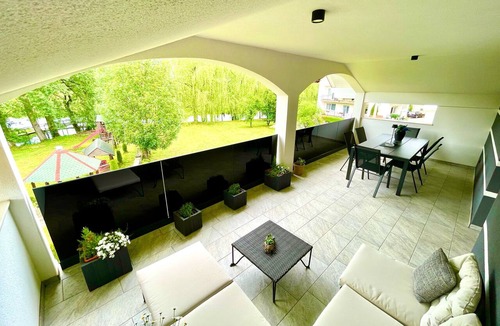 Licko Lesce Apartment | Two bedroom apartment with terrace Ličko Lešće, Velebit (A-27649-a)