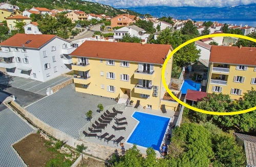Baska Apartment | Two bedroom apartment with a swimming pool Baška, Krk (A-18733-b)