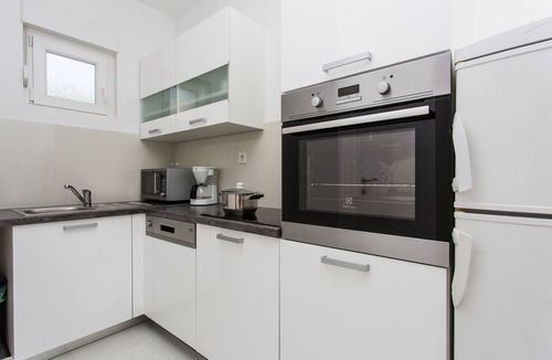 Baska Apartment | Two bedroom apartment with terrace Baška, Krk (A-18808-d)