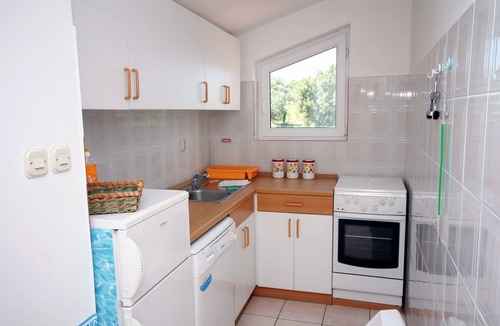 Jezera Apartment | Two bedroom apartment with balcony and sea view Jezera, Murter (A-9502-c)