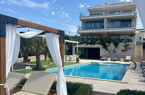 Mandre Apartment | Two bedroom apartment with terrace and sea view Mandre, Pag (A-24502-a)