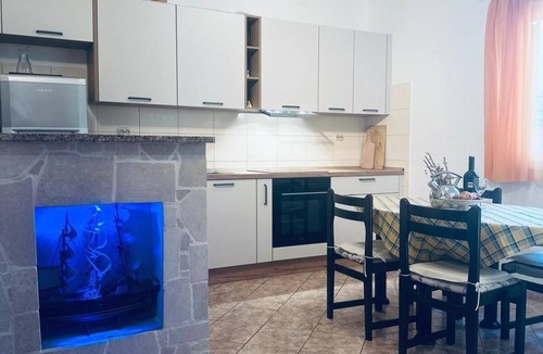 Cove Osibova (Milna) Apartment | Two bedroom apartment with terrace Cove Osibova, Brač (A-23774-a)