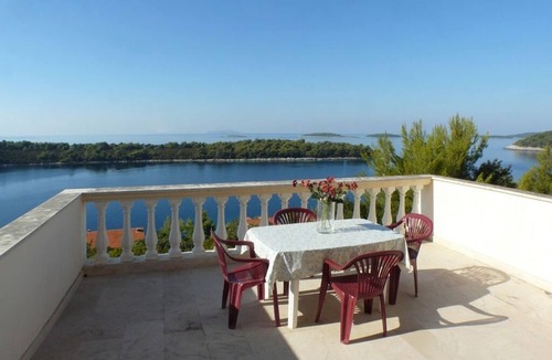 Blato Apartment | Two bedroom apartment with terrace and sea view Karbuni, Korčula (A-4465-a)