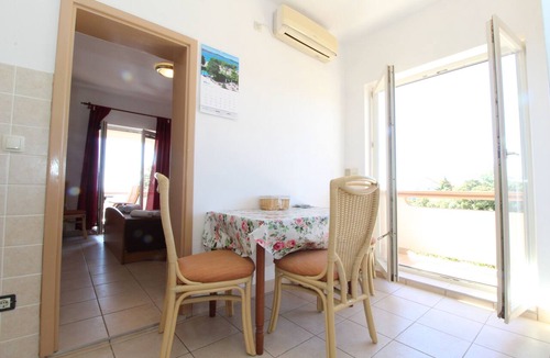 Mandre Apartment | Two bedroom apartment with terrace and sea view Mandre, Pag (A-6309-b)