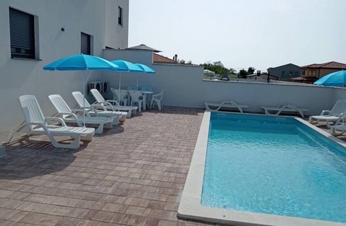 Murine Apartment | Two bedroom apartment with a swimming pool Murine (Umag) (A-27509-b)