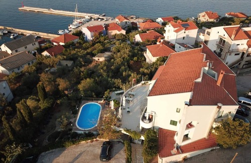 Kali Apartment | Two bedroom apartment with balcony and sea view Kali, Ugljan (A-14116-f)
