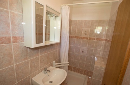 Banjol Apartment | Two bedroom apartment with balcony and sea view Banjol, Rab (A-5041-b)