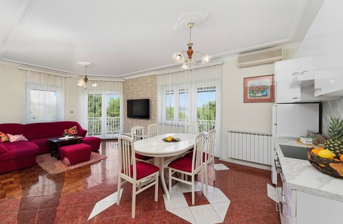 Kraj Apartment | Two bedroom apartment with a swimming pool by the beach Kraj, Pašman (A-334-d)