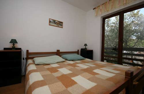 Mandre Apartment | Two bedroom apartment with terrace Mandre, Pag (A-6545-b)