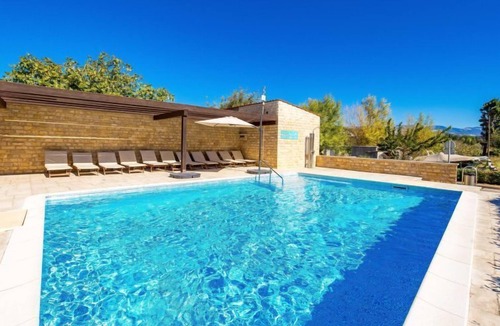 Kampor House | Vacation home Camping Lando in Rab/Kampor - 6 persons, 2 bedrooms