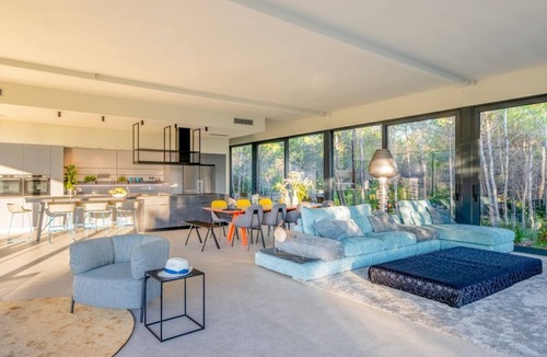 Vrboska Villa | Villa Clasa - Four Bedroom Villa, Sleeps 8