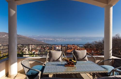 Opric Villa | Villa Emily
