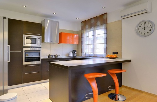 Valdebek House | Villa in Pula with Private Pool & BBQ