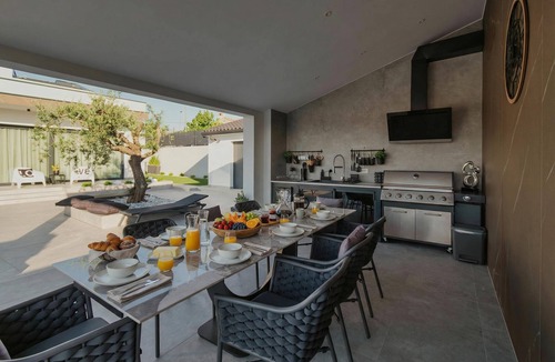Momjan Villa | Villa Kim Momjan with Pool and Spa, Momjan, Croatia