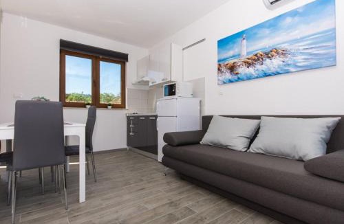 Veliki Drvenik Apartment | Villa LA - Comfort One-Bedroom Apartment with Terrace and Sea View