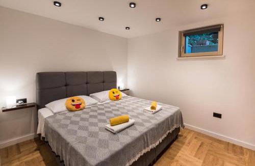 Split Apartment | Villa Martinis