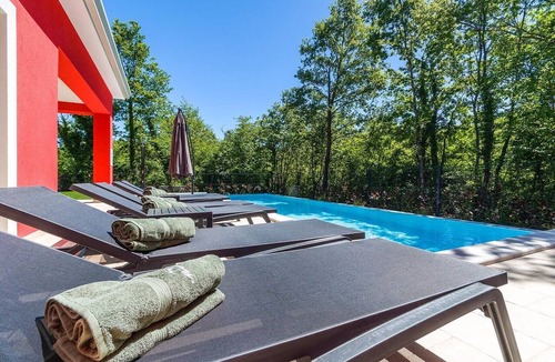 Laginji Villa | Villa Matilda – Private Pool, Complete Privacy and Peace in Nature