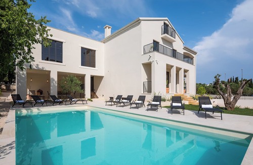 Biograd na Moru Villa | Villa Medici Dalmatia I Heated Pool, Wellness, Gym & Fun Zone