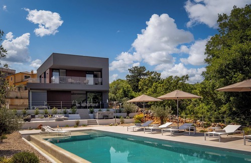 Vrbnik Villa | Villa Moana - Olive Grove, Infinity Pool & Sauna
