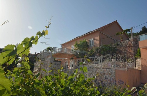 Stankovici Villa | Villa near Orebic with swimming pool overlooking Peljesac channel