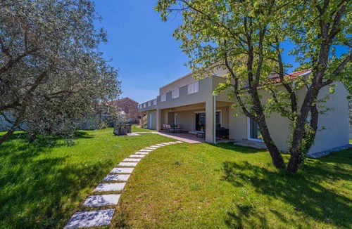 Brtonigla Villa | Villa Nonna Novigrad by Istriaselect Villas