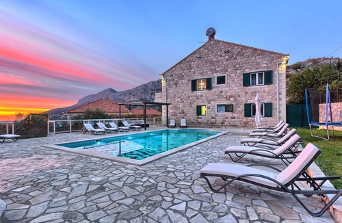 Dubravka Villa | Villa Pave Hilltop by MyWaycation