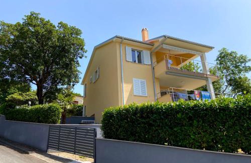Njivice Apartment | Villa Rudy Holiday Home