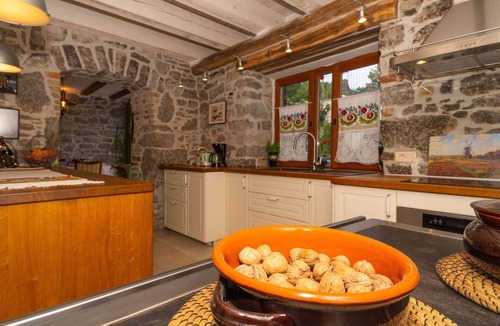 Veli Brgud House | Villa Salvia by Interhome