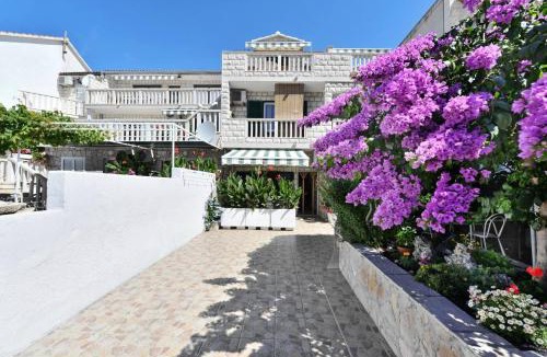 Bol Apartment | Villa Senjkovic - Apartments with Balcony and Sea View