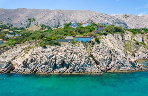 Bosana Villa | Villa Sortis privacy & boat