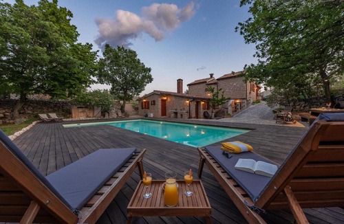 Seline Villa | Villa Stone House Magarac