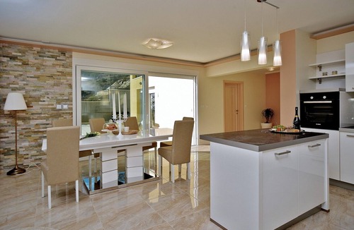 Mimice Villa | Villa Sun Palace is a 5-bedroom villa with amazing sea views