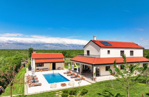 Poljica Villa | Villa Velebita with heated pool