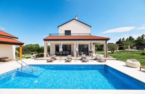 Poljica Villa | Villa Velebita with heated pool