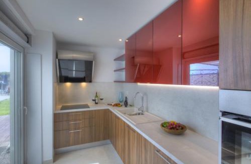 Betina House | Waterfront Home - Villa Sailor's Delight
