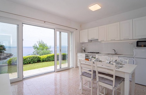 Prigradica Villa | Waterfront house Storija by Villas Guide