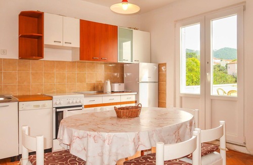Banjol House | Wonderful private villa for 11 guests with WIFI, A/C, TV, terrace and pets allowed