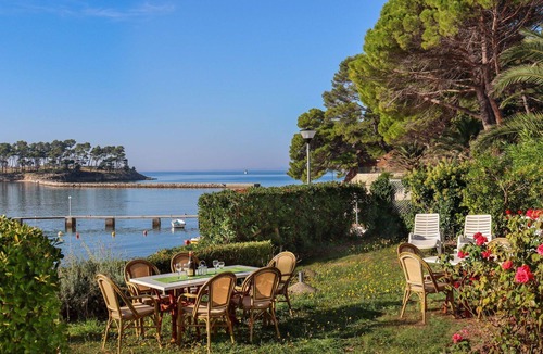 Banjol House | Wonderful private villa for 11 guests with WIFI, A/C, TV, terrace and pets allowed