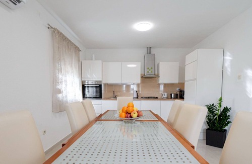 Velim House | Wonderful private villa for 8 guests with private pool, A/C, WIFI, TV and terrace
