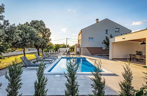 Murvica House | Wonderful private villa for 8 people with WIFI, A/C, private pool, TV and terrace
