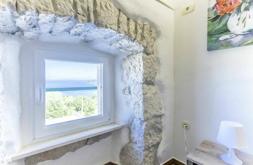 Sveta Jelena House | Wonderful villa for 6 people with A/C, WIFI, TV, terrace and pets allowed